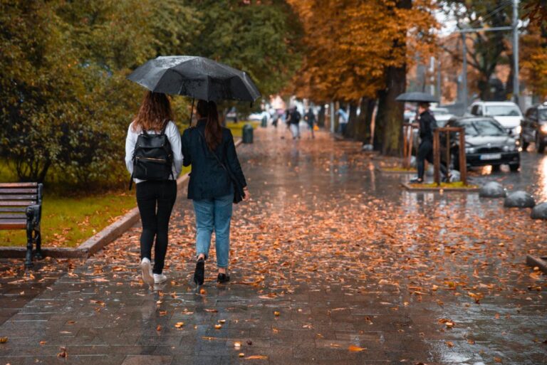 В Україні на два дні оголосили І рівень небезпеки: які області штормитиме (карта)