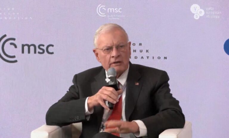 Росія насправді програє війну в Україні, - Келлог