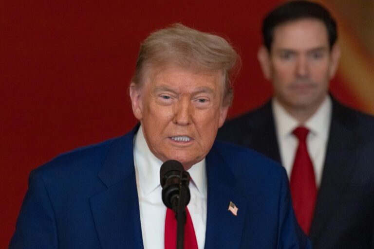 "Терпіння вичерпується": Трамп зробив заяву щодо Путіна і Зеленського