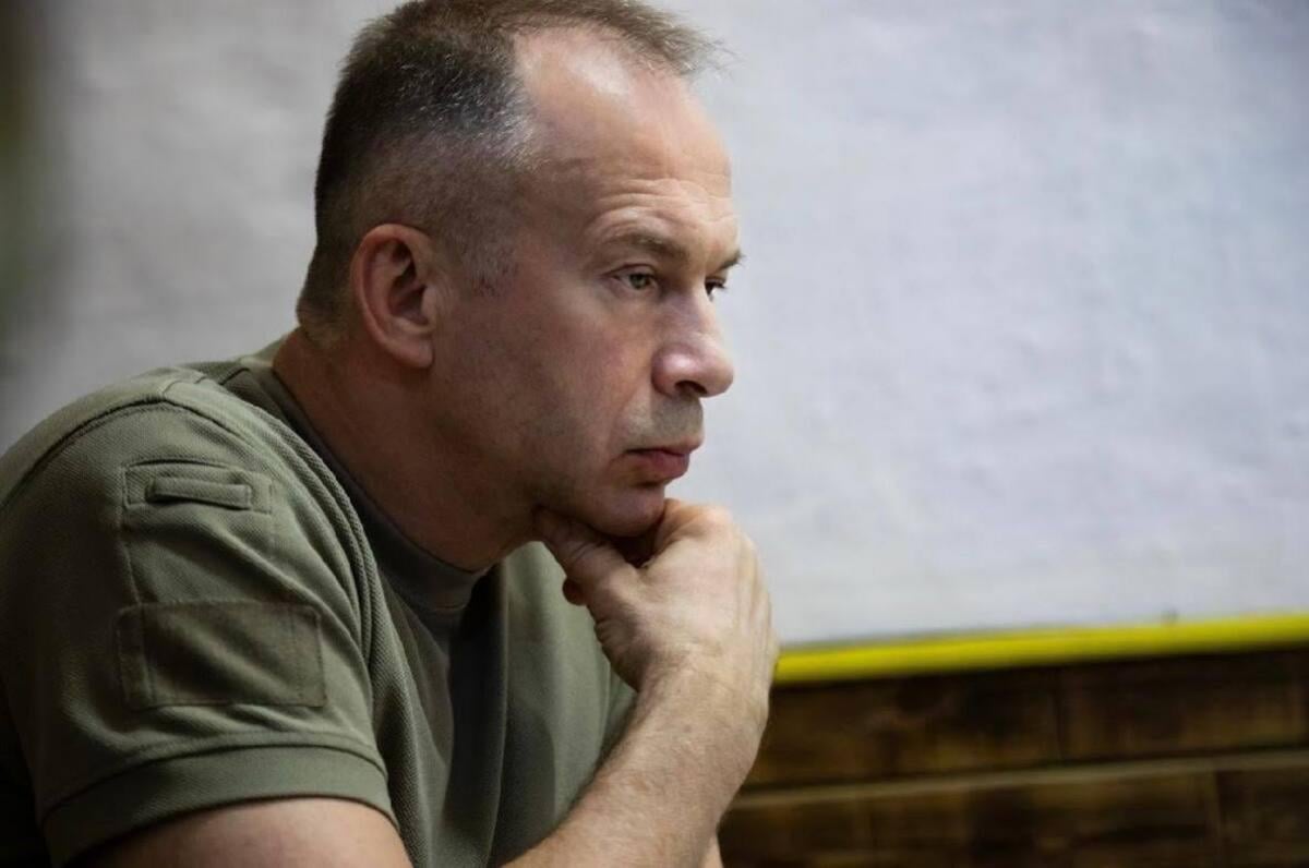 Сирський звільнив двох командувачів корпусів