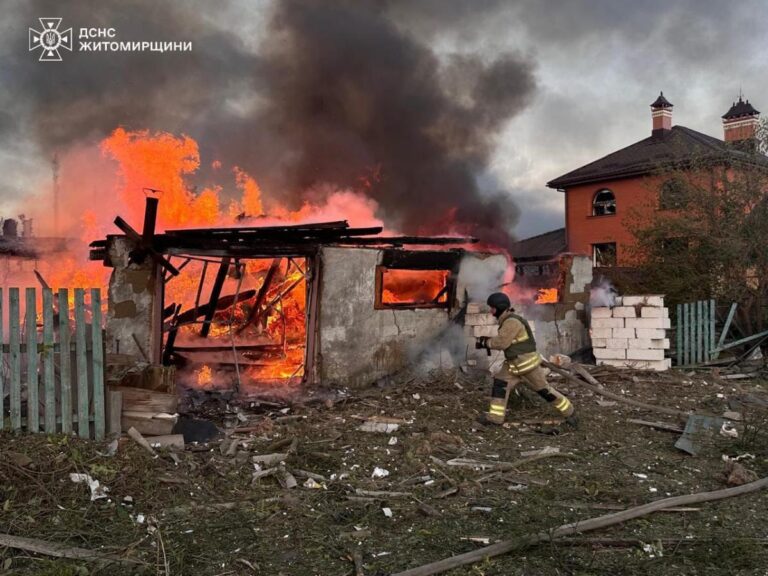 Удар по Україні: є жертви і поранені, в областях зафіксовано числені руйнування (фото, відео)