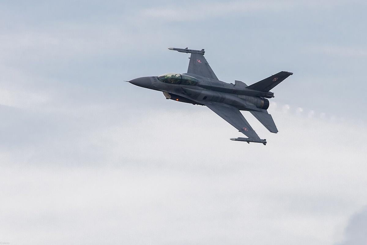 Румунія і Польща підняли винищувачі через російські дрони, оголошено повітряну тривогу