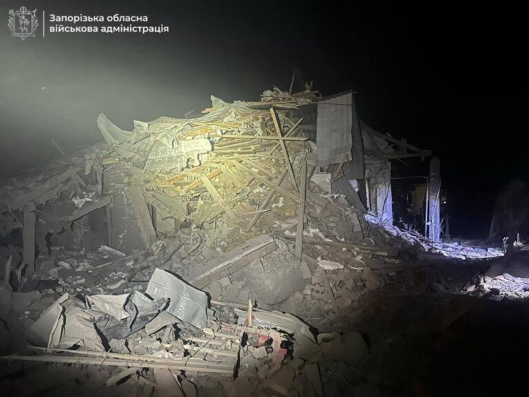 армія-рф-завдала-ударів-по-запоріжжю-є-постраждалі-фото-6ba26b7a