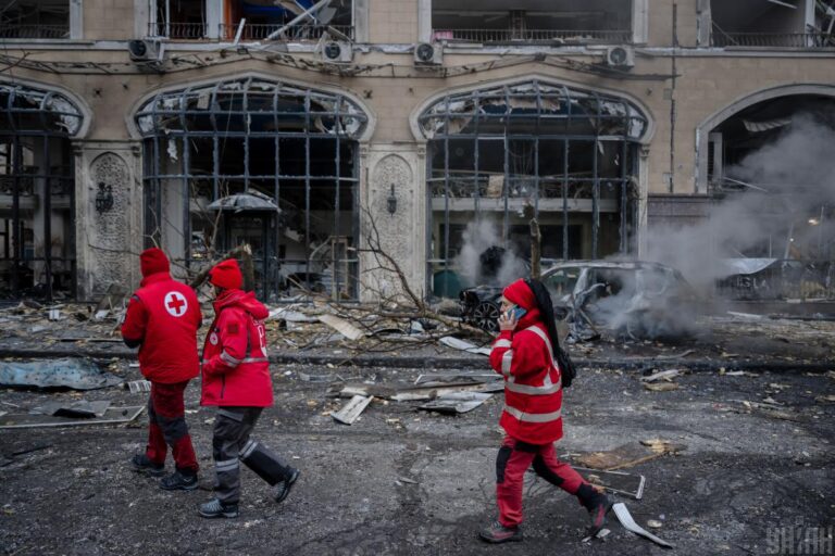 медикам-в-зонах-боиових-діи-підвищать-зарплати-свириденко-оз-4f9049aa