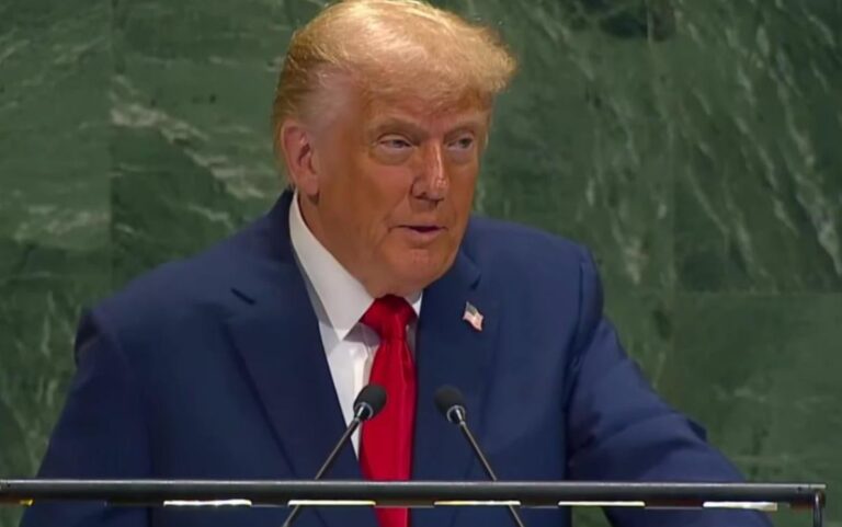 епштеин-стверджував-що-давав-росіянам-інформацію-про-трампа--bf6b9678