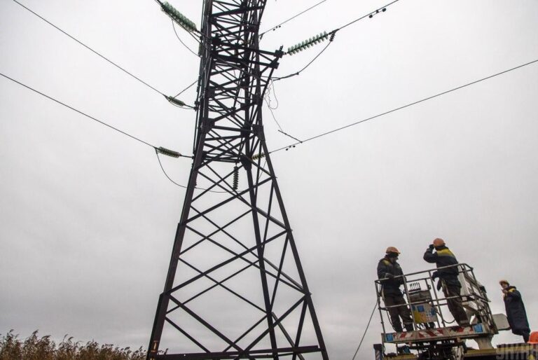 без-світла-понад-600-тисяч-споживачів-у-міненерго-розповіли--d9679352