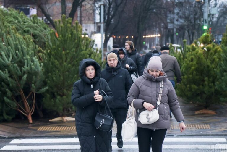 дощі-тумани-і-невеликии-плюс-синоптики-розповіли-про-погоду--af77889f