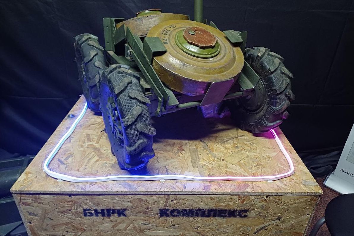 наземні-дрони-вже-тягнуть-на-собі-логістику-тепер-іх-вчать-х-81e4f5d1