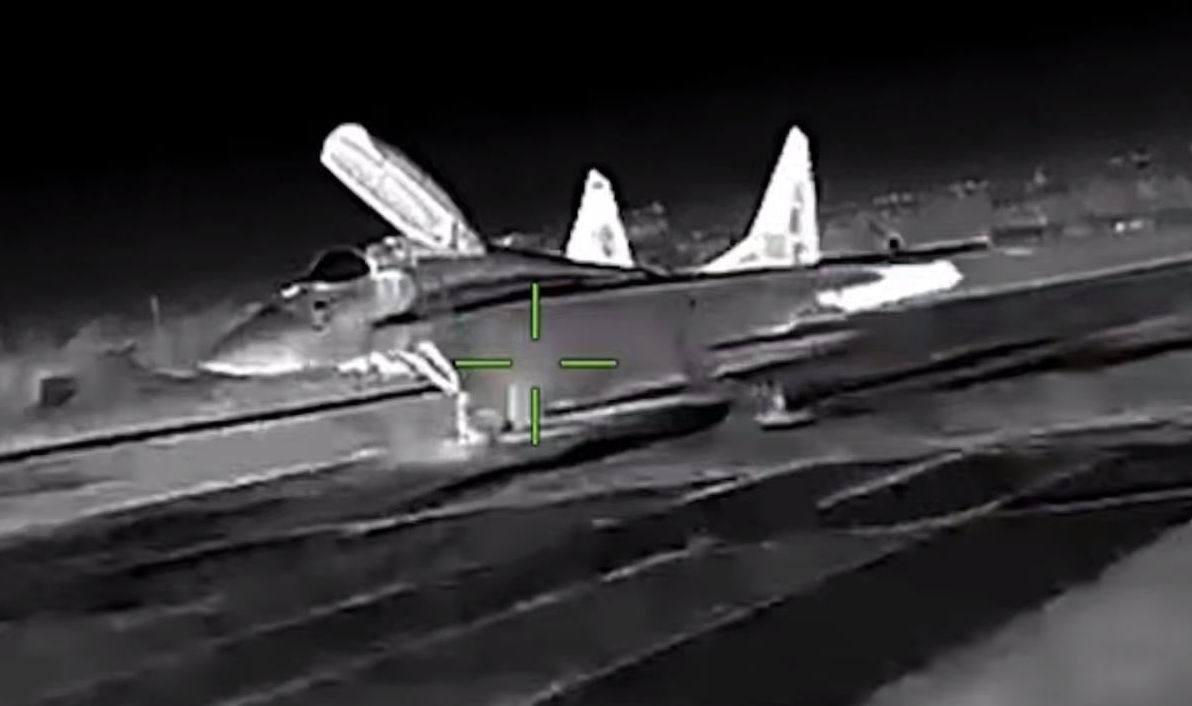 у-криму-дронщики-гур-знищили-росіиськии-міг-29-відео-31e0422d