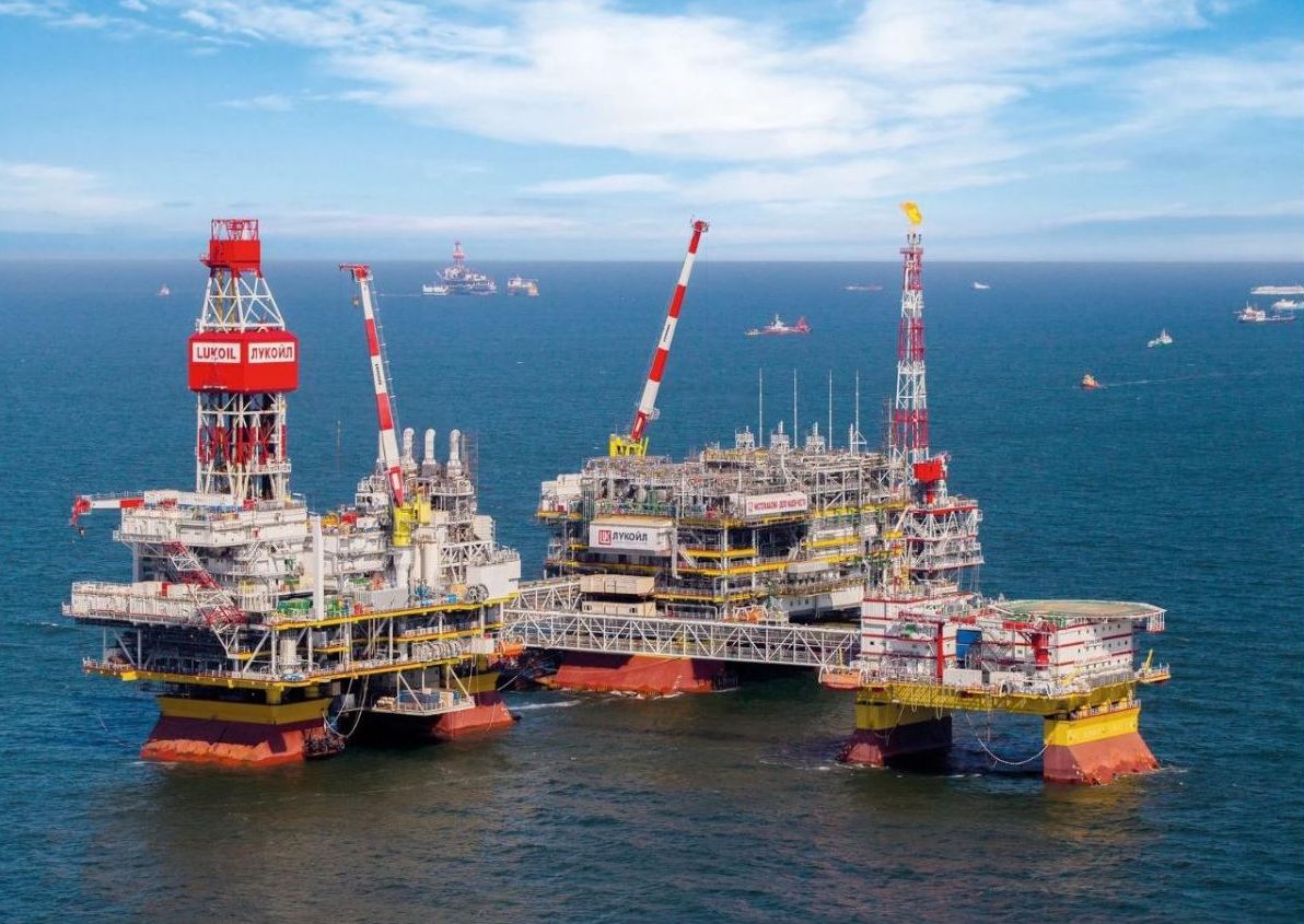 украіна-вперше-вдарила-по-нафтовидобутку-рф-зупинена-платфор-1ad842a1