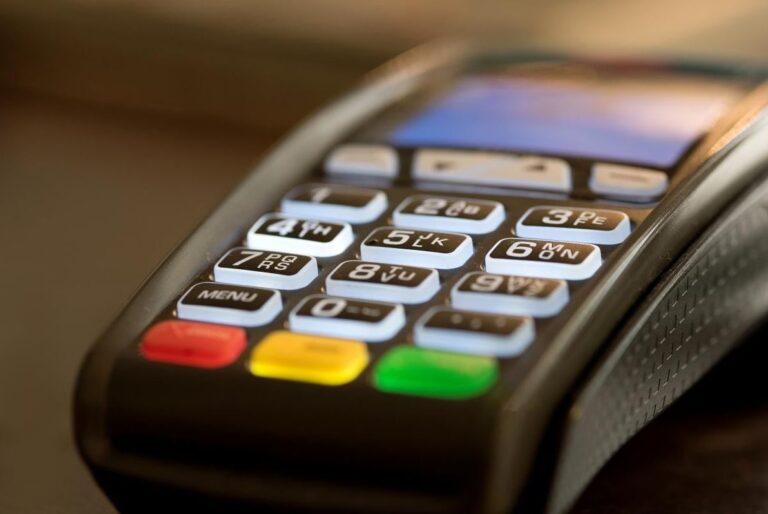 уряд-дозволив-деяким-фопам-не-використовувати-платіжні-термі-af99153f