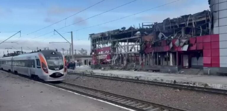 відновлено-рух-поіздів-через-залізничну-станцію-у-фастові-ві-d52b0f01