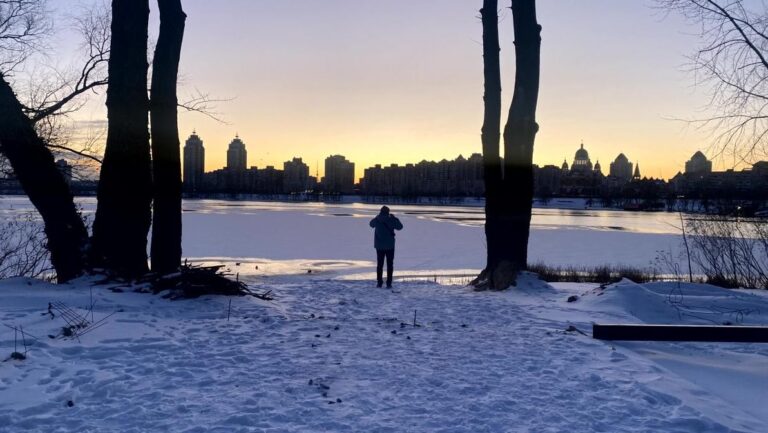 доведеться-спати-в-одязі-киів-занурився-у-холод-і-темряву-че-66e8ecc8