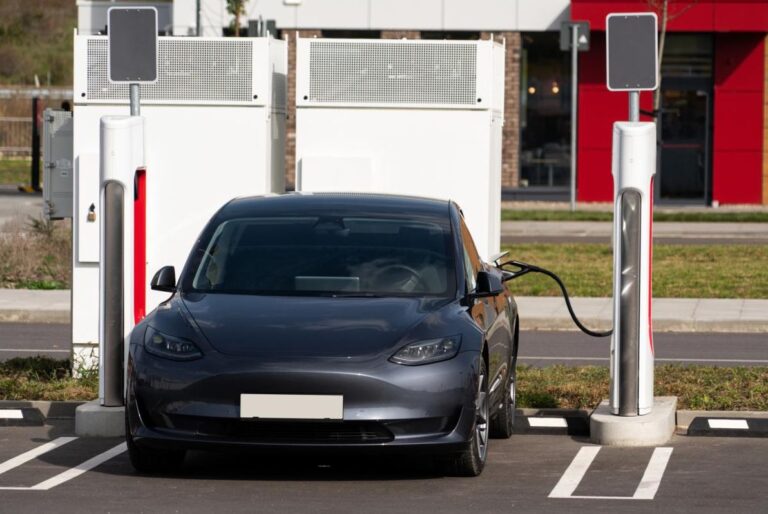 електрокар-більше-не-вигіднішии-за-бензинове-авто-зарядка-ел-526d96f1