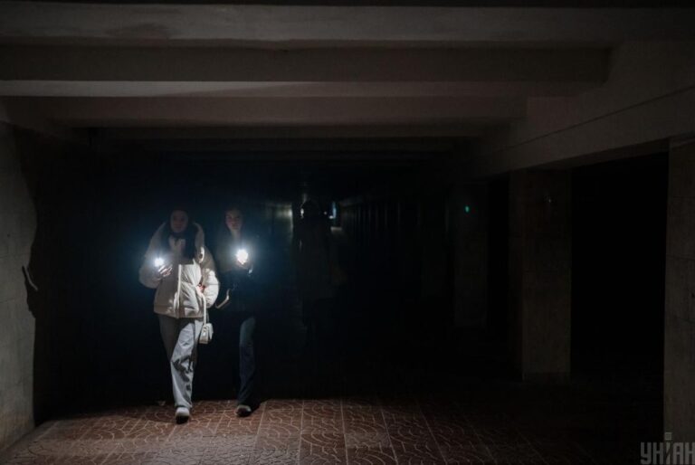 графіки-відключень-світла-на-29-січня-коли-не-буде-електроен-84e4941e