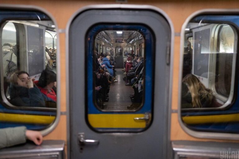 киівськии-метрополітен-збільшив-інтервал-руху-поіздів-скільк-4f7378a8