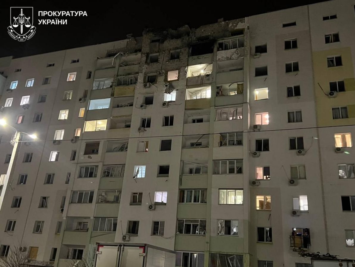 рф-вдарила-по-житлових-будинках-харкова-кількість-поранених--1feacc80