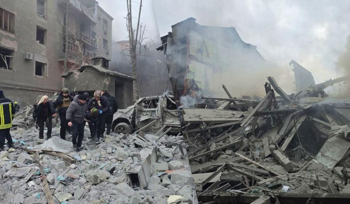 росіяни-вдарили-по-багатоповерхівці-в-харкові-пострадали-щон-b69c0c1e